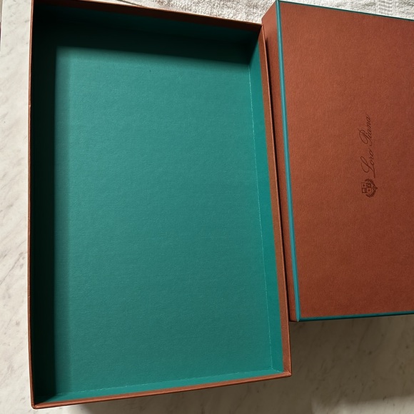 Loro piana 2 empty boxes , different sizes box 1 15by 10 inches. - Picture 12 of 12